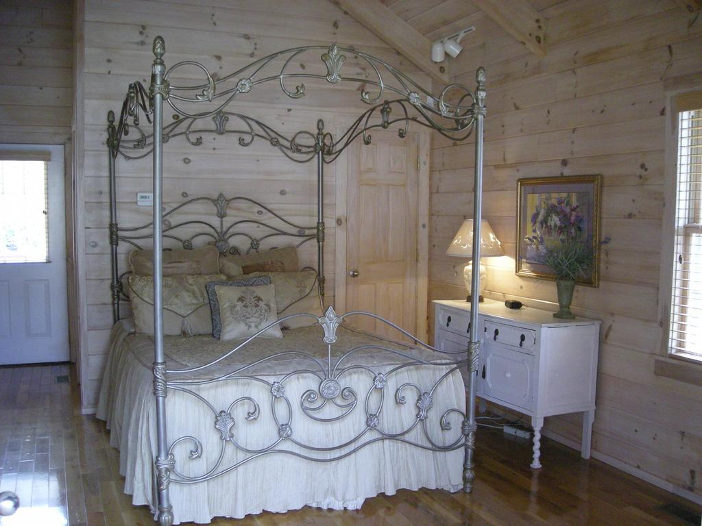 New River Trail Cabins Galax Oda fotoğraf
